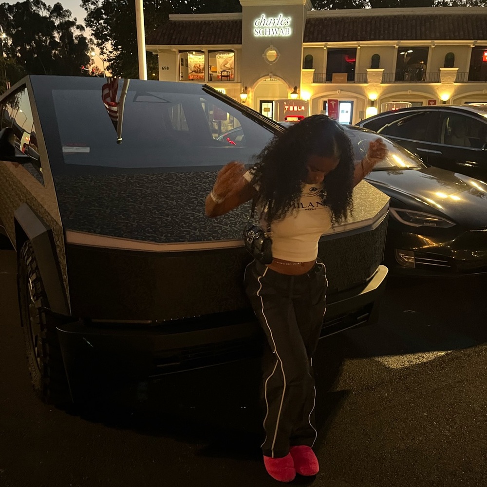 Meet your Posher, Alianna